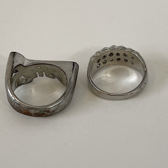 💥Add on item💥 Set of 2 -Guess Ring and Rhinestone Ring - Picture 4 of 8